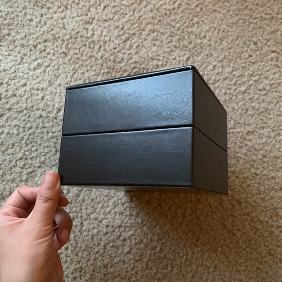 Burberry watch case - Picture 4 of 5